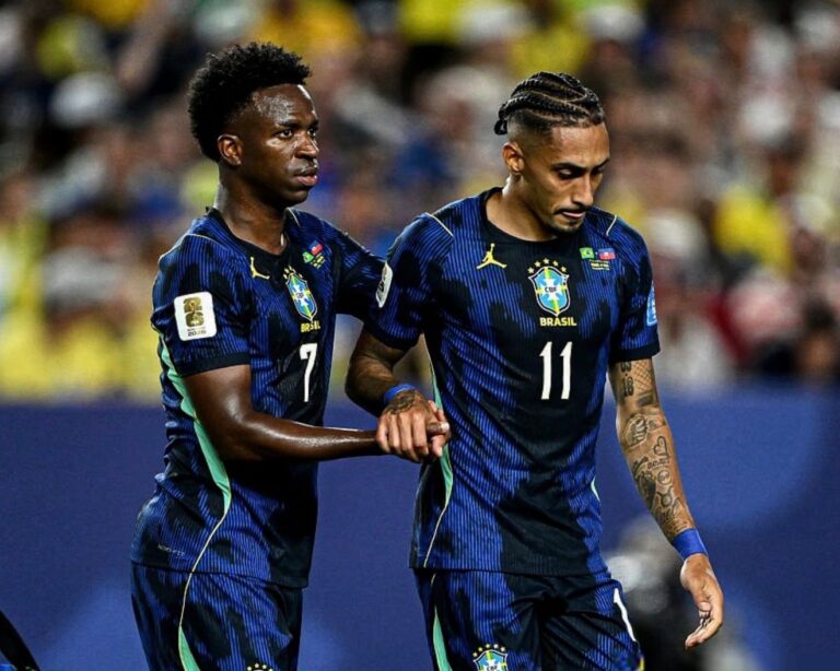 Raphinha to undergo tests following hamstring injury vs. Haiti