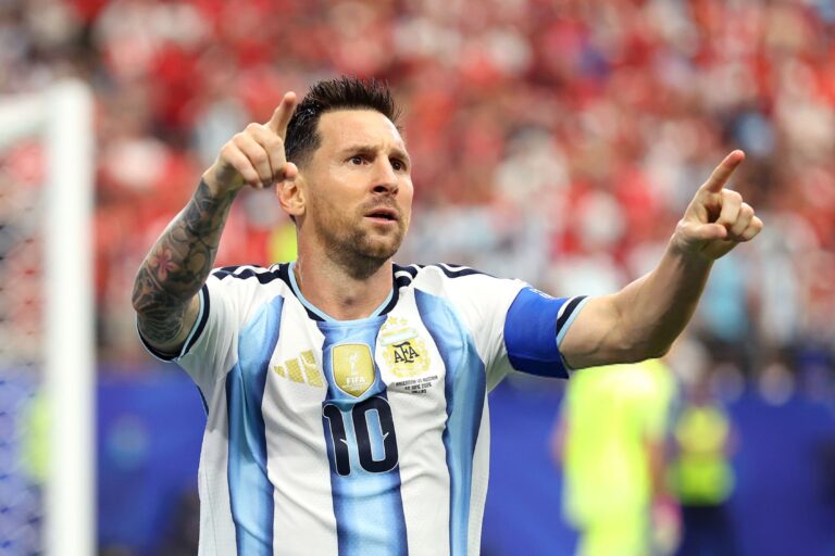 Messi matches Fontaine and Jairzinho with historic World Cup streak