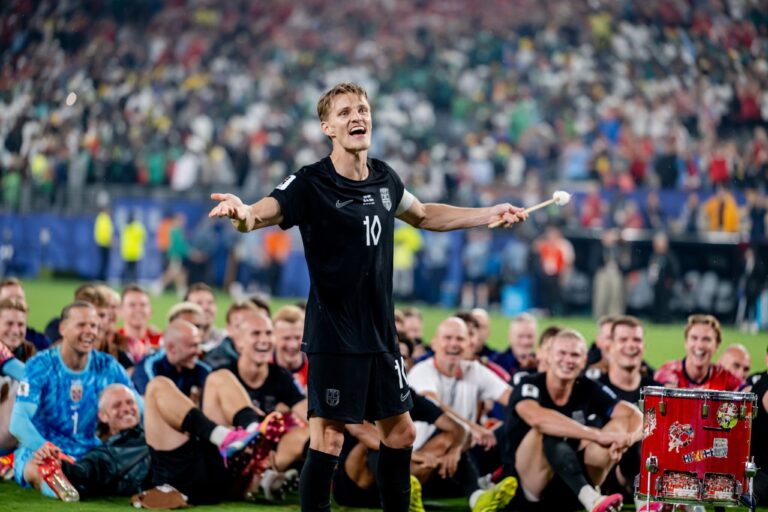 WATCH: Norway hit the drums, sail the boats, after knockout stage progression