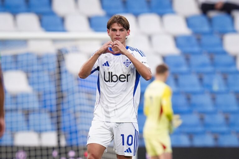 Real Madrid face stand-off with Como over Nico Paz’s future