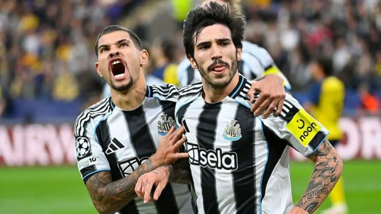 Carragher warns of Newcastle exodus as Arsenal and Tottenham circle stars