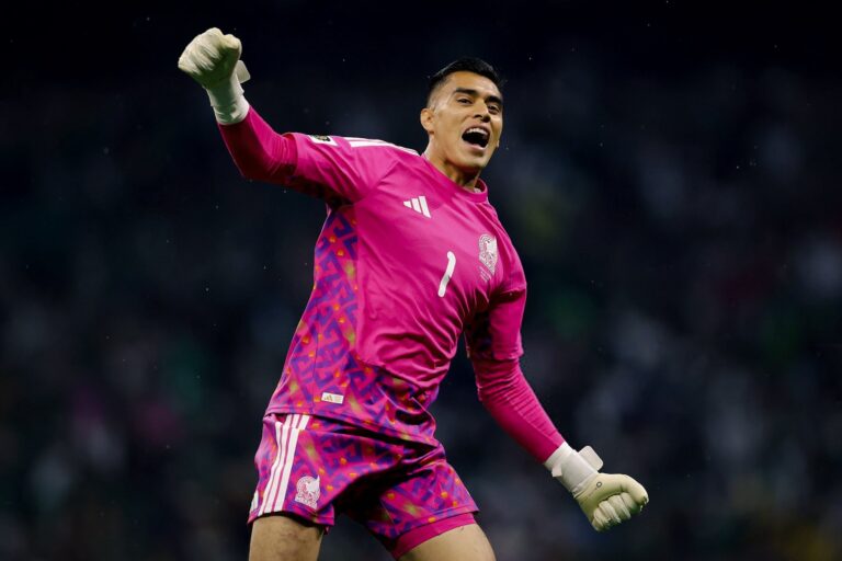 Raul Rangel and Mexico back line match historic 1990 Italian record