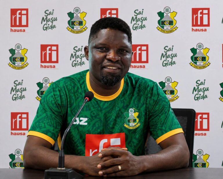 Daniel Ogunmodede signs as Kano Pillars’ coach until 2028
