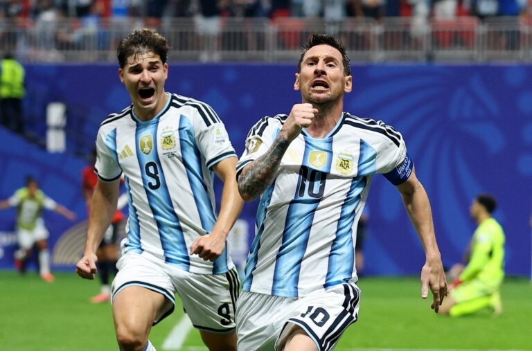 Controversy in Atlanta as Argentina come from 2-0 down to reach World Cup QF vs Egypt