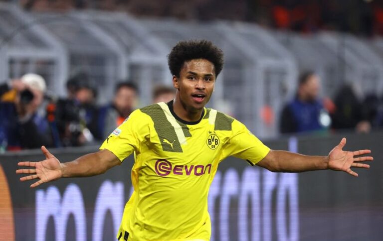 Karim Adeyemi agrees personal terms with Barcelona ahead of move from BVB