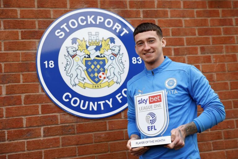 Louie Barry joins Sheffield Wednesday from Aston Villa