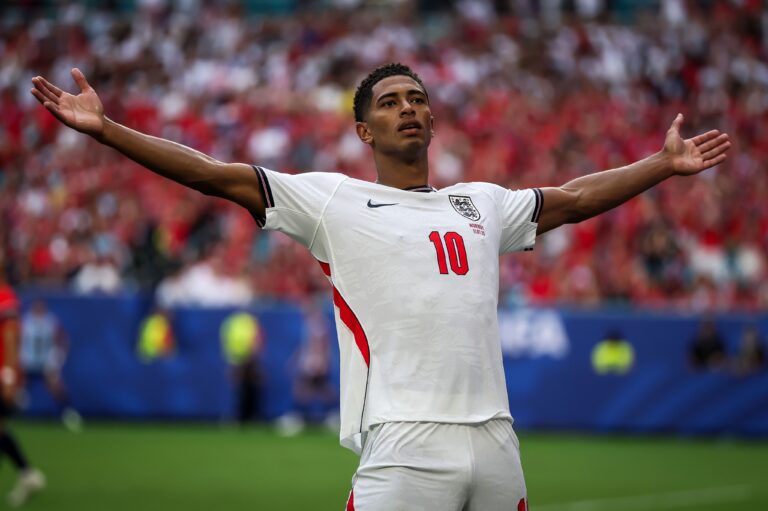 Historic Bellingham brace powers England past Norway and into the World Cup semis