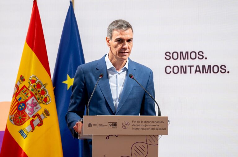 Spanish PM slams predecessor’s xenophobic remarks on French team