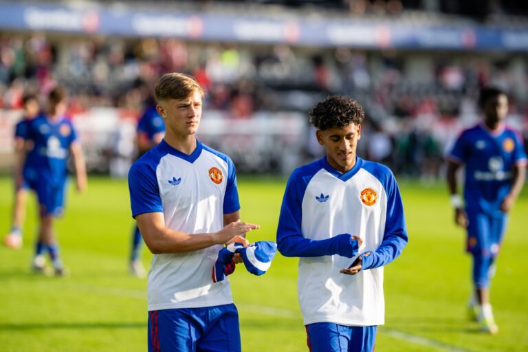 JJ Gabriel left Man United fans one word message after being left on the bench vs. Rosenborg