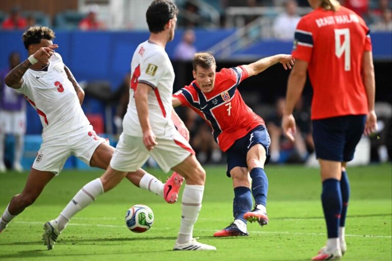 Sørloth breaks silence on why he didn’t pass to Haaland