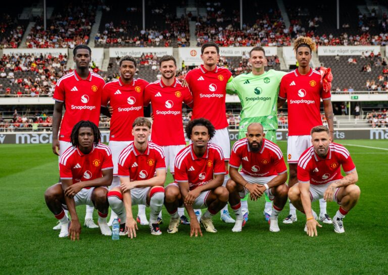 Man United Player Ratings: Santos 7, and youngsters impress in Wrexham defeat