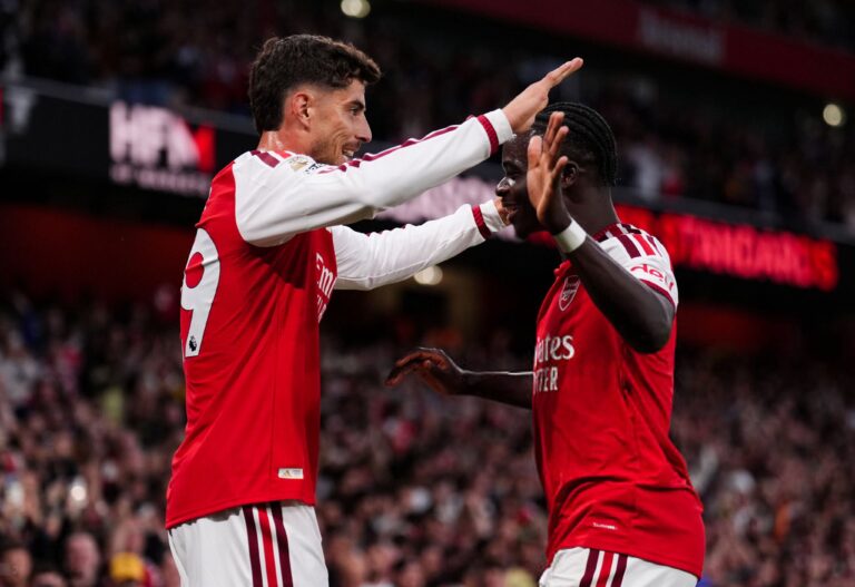 Smoking Gunners kick-off title defence with comprehensive Coventry win