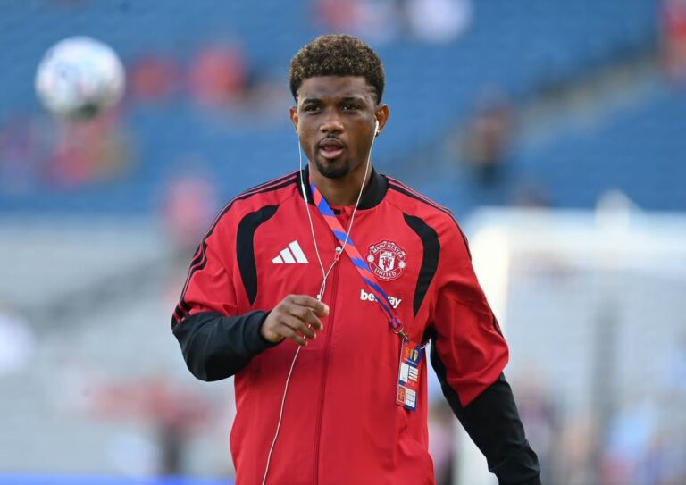 Amad Diallo set for six weeks injury sideline as Man United forced back into the market