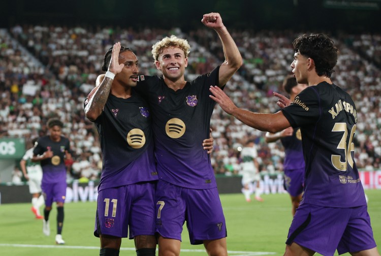 Raphinha, Fermin and debutants star as Barcelona sends early warning with 5-0 Elche rout in LaLiga opener