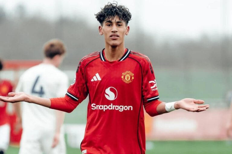 Carrington sensation JJ Gabriel asks to leave Man United