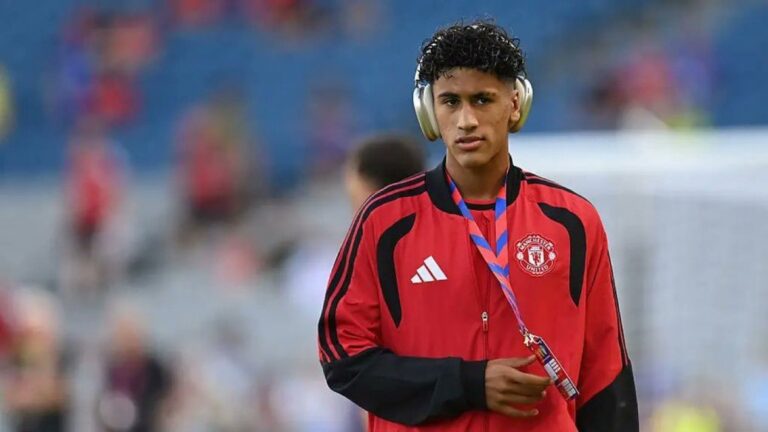 Manchester United offer JJ Gabriel scholarship amid exit speculation